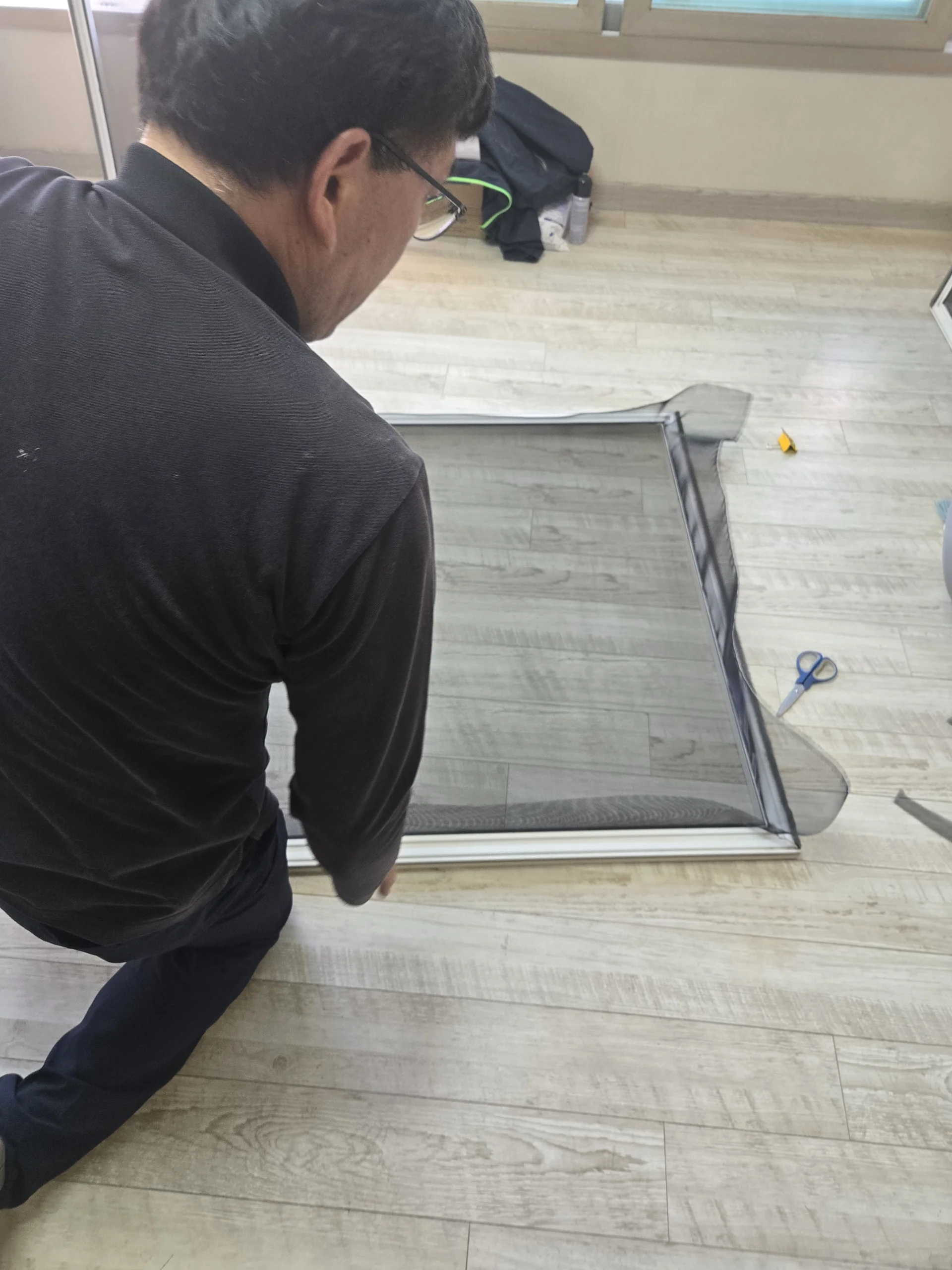 방충망 교체 실습 현장
